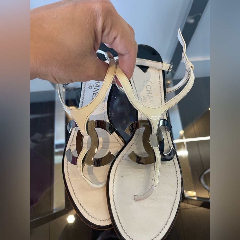 🖤 CHANEL 🖤 Sandals 38. authentic